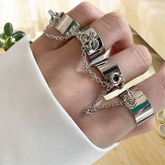 Punk Gothic Love Heart Sword Ring Set for Women 5PCS Vintage Metal Silver Color Skull Butterfly Charms Finger Rings Jewelry Gift