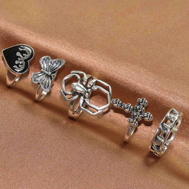 Punk Gothic Love Heart Sword Ring Set for Women 5PCS Vintage Metal Silver Color Skull Butterfly Charms Finger Rings Jewelry Gift